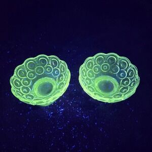 L.E. Smith Moon & Star Clear Footed Dessert Bowls Set 2 UV Glow 4.25" Vintage
